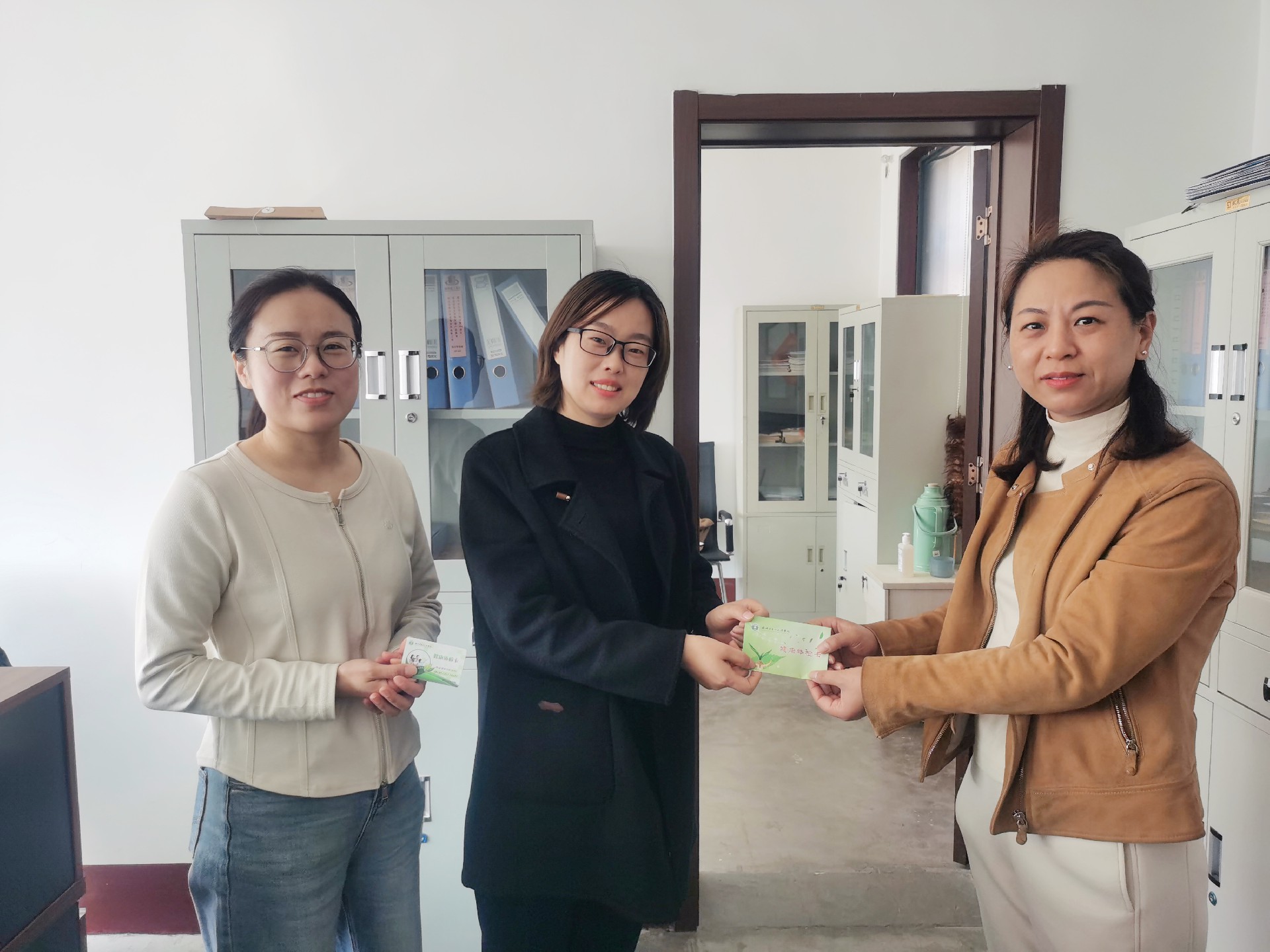 1678323609544324.jpg 1.jpg